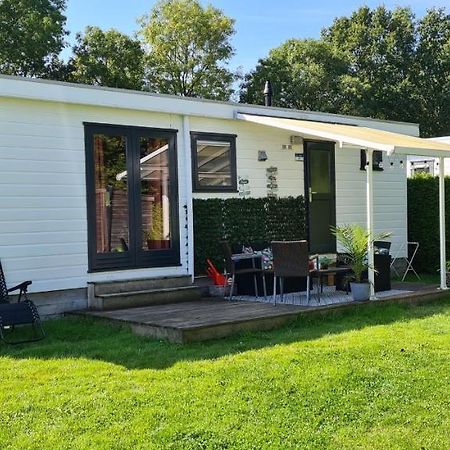 Gezellige Chalet Met Grote Privetuin. Dronrijp Экстерьер фото
